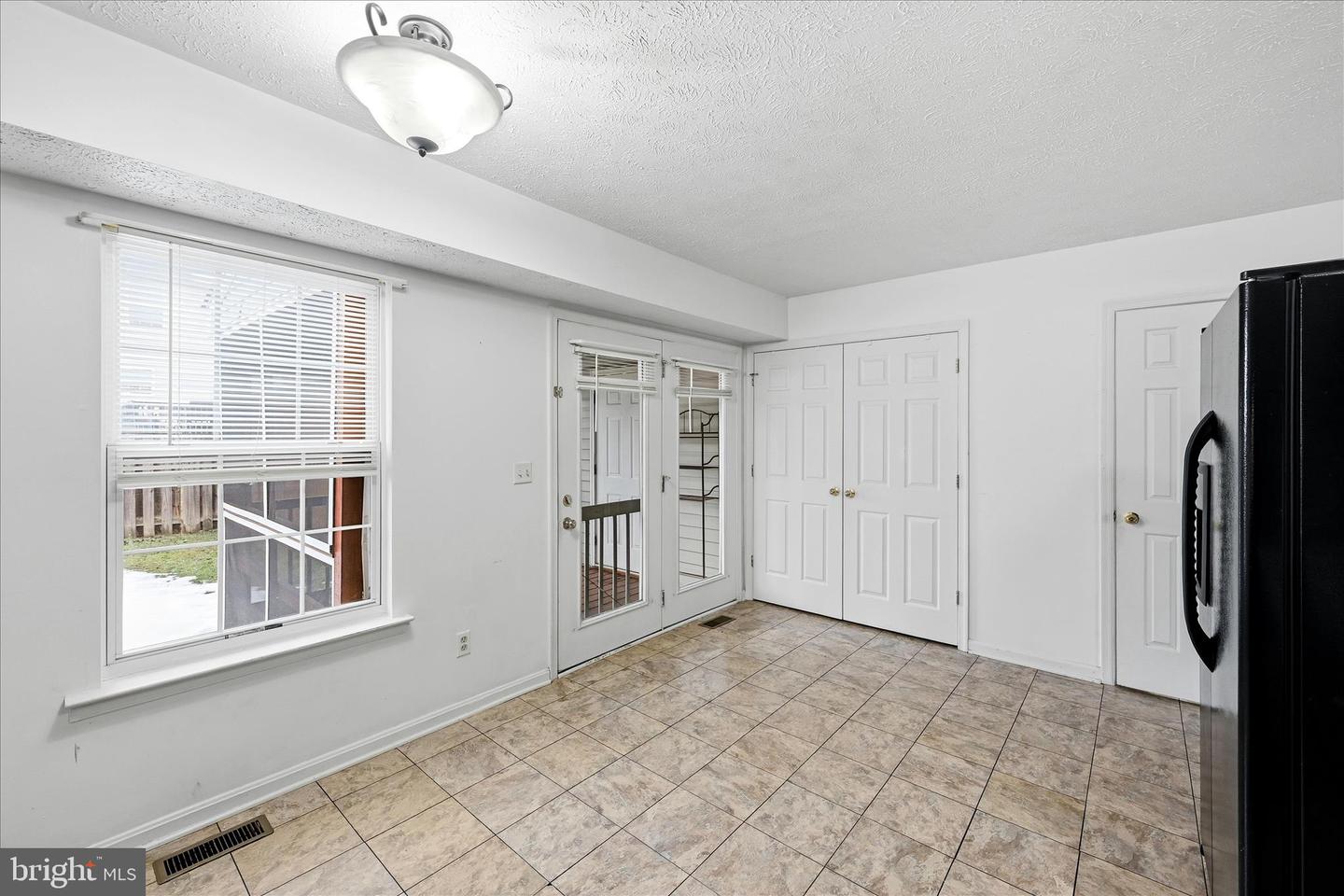 425 SURREY CLUB LN, STEPHENS CITY, Virginia 22655, 2 Bedrooms Bedrooms, ,1 BathroomBathrooms,Residential,For sale,425 SURREY CLUB LN,VAFV2039428 MLS # VAFV2039428