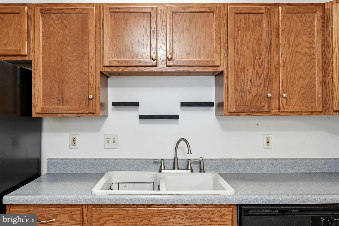 425 SURREY CLUB LN, STEPHENS CITY, Virginia 22655, 2 Bedrooms Bedrooms, ,1 BathroomBathrooms,Residential,For sale,425 SURREY CLUB LN,VAFV2039428 MLS # VAFV2039428