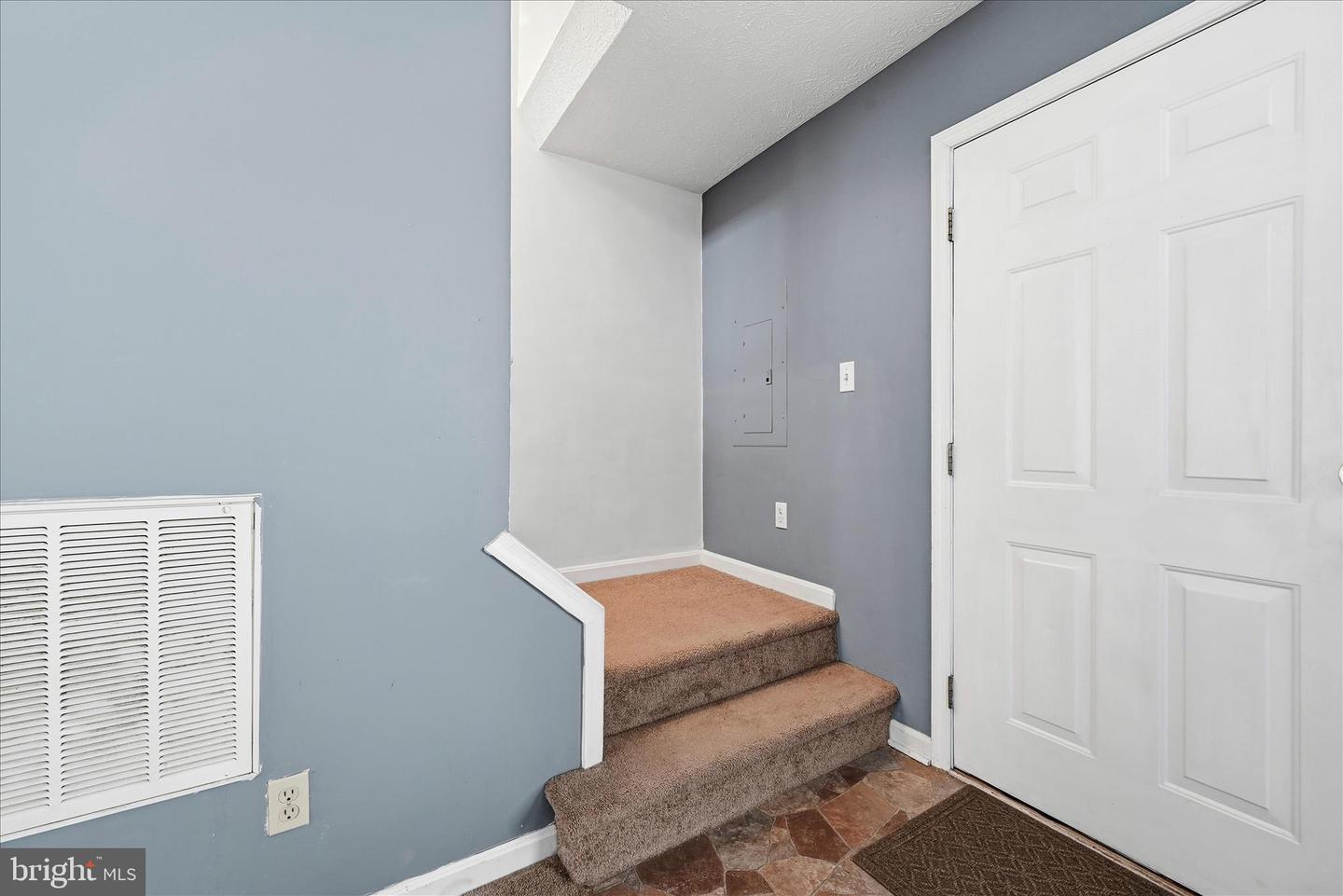 425 SURREY CLUB LN, STEPHENS CITY, Virginia 22655, 2 Bedrooms Bedrooms, ,1 BathroomBathrooms,Residential,For sale,425 SURREY CLUB LN,VAFV2039428 MLS # VAFV2039428