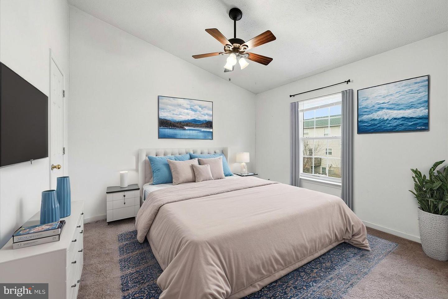 425 SURREY CLUB LN, STEPHENS CITY, Virginia 22655, 2 Bedrooms Bedrooms, ,1 BathroomBathrooms,Residential,For sale,425 SURREY CLUB LN,VAFV2039428 MLS # VAFV2039428