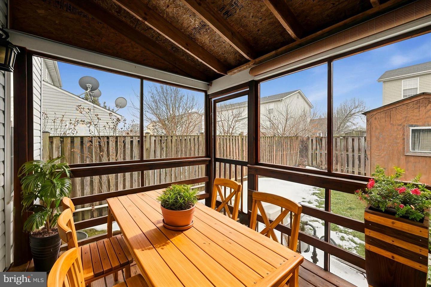 425 SURREY CLUB LN, STEPHENS CITY, Virginia 22655, 2 Bedrooms Bedrooms, ,1 BathroomBathrooms,Residential,For sale,425 SURREY CLUB LN,VAFV2039428 MLS # VAFV2039428