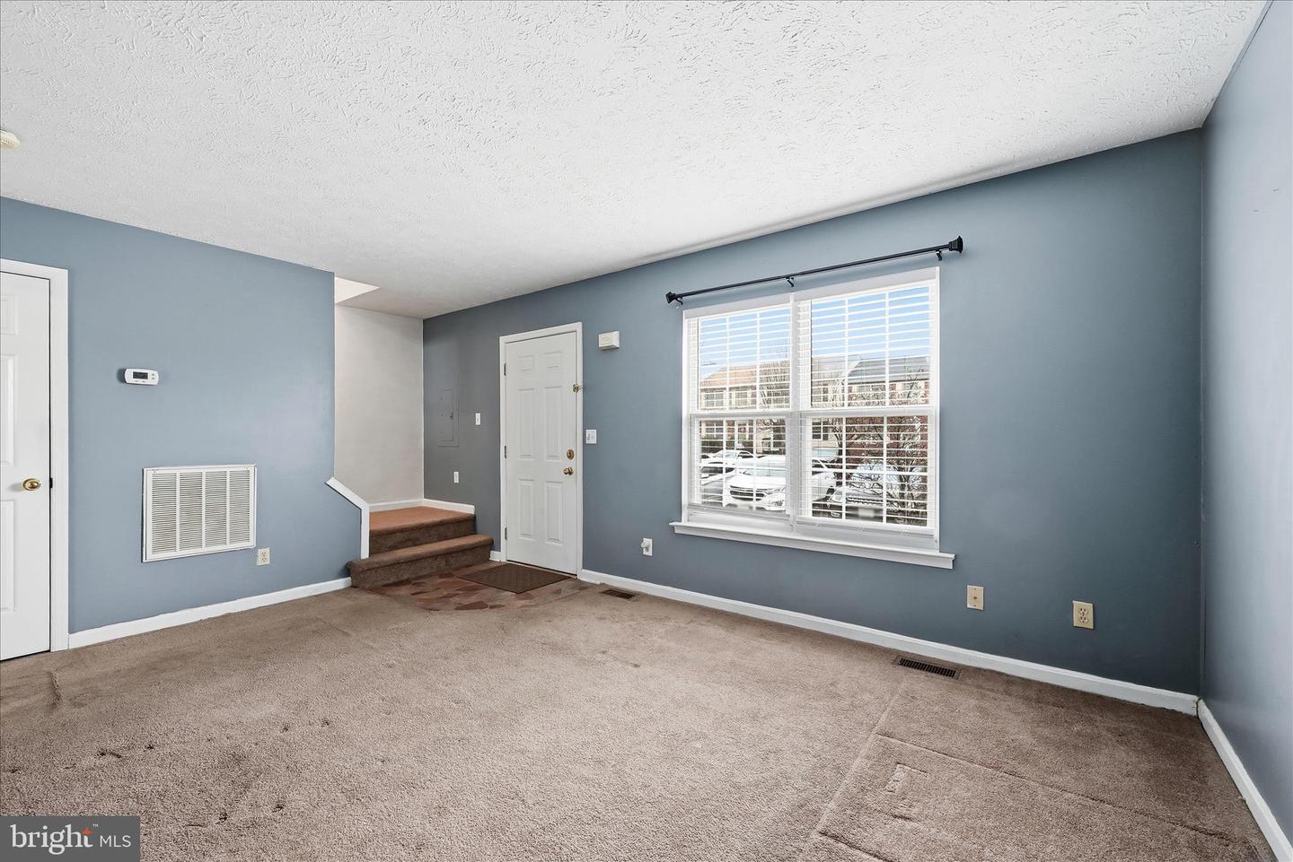 425 SURREY CLUB LN, STEPHENS CITY, Virginia 22655, 2 Bedrooms Bedrooms, ,1 BathroomBathrooms,Residential,For sale,425 SURREY CLUB LN,VAFV2039428 MLS # VAFV2039428