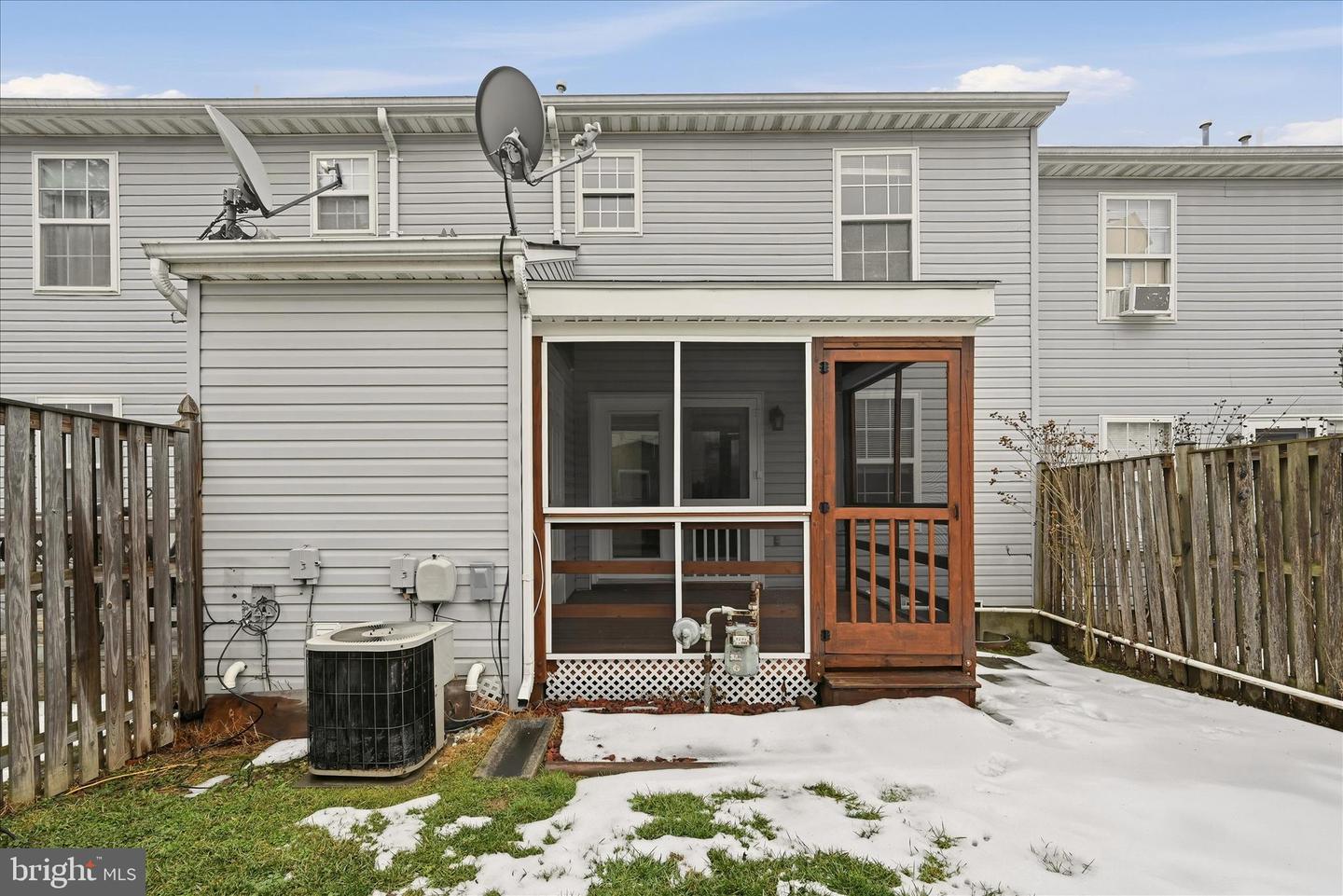 425 SURREY CLUB LN, STEPHENS CITY, Virginia 22655, 2 Bedrooms Bedrooms, ,1 BathroomBathrooms,Residential,For sale,425 SURREY CLUB LN,VAFV2039428 MLS # VAFV2039428