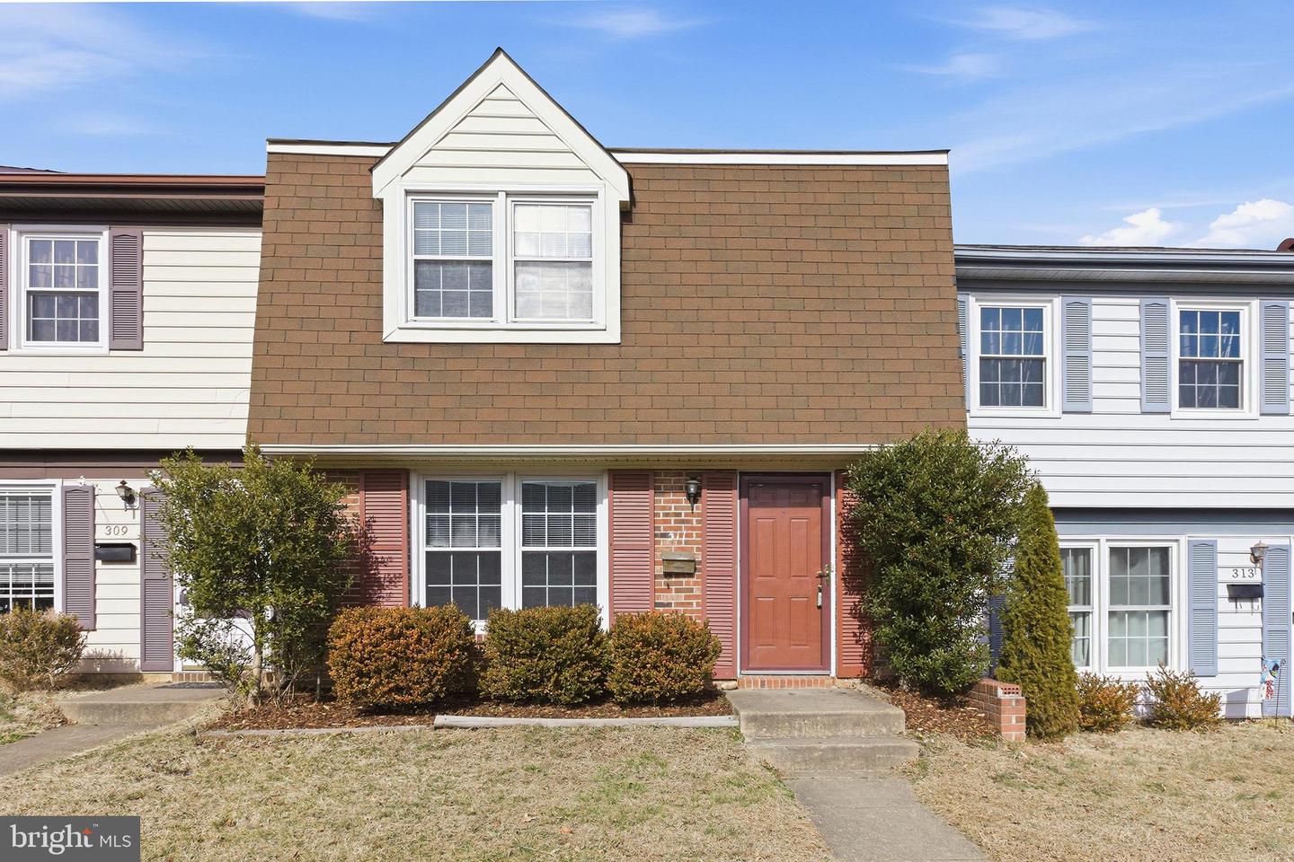 311 CLAY ST, FREDERICKSBURG, Virginia 22408, 3 Bedrooms Bedrooms, ,2 BathroomsBathrooms,Residential,For sale,311 CLAY ST,VASP2039124 MLS # VASP2039124