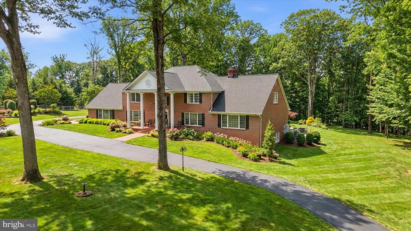 6704 CEDAR VIEW CT, CLIFTON, Virginia 20124, 5 Bedrooms Bedrooms, ,6 BathroomsBathrooms,Residential,For sale,6704 CEDAR VIEW CT,VAFX2289800 MLS # VAFX2289800 6704 CEDAR VIEW CT, CLIFTON, Virginia 20124, 5 Bedrooms Bedrooms, ,6 BathroomsBathrooms,Residential,For sale,6704 CEDAR VIEW CT,VAFX2289800 MLS # VAFX2289800