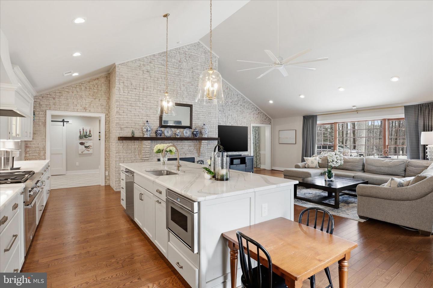 6704 CEDAR VIEW CT, CLIFTON, Virginia 20124, 5 Bedrooms Bedrooms, ,6 BathroomsBathrooms,Residential,For sale,6704 CEDAR VIEW CT,VAFX2289800 MLS # VAFX2289800 6704 CEDAR VIEW CT, CLIFTON, Virginia 20124, 5 Bedrooms Bedrooms, ,6 BathroomsBathrooms,Residential,For sale,6704 CEDAR VIEW CT,VAFX2289800 MLS # VAFX2289800