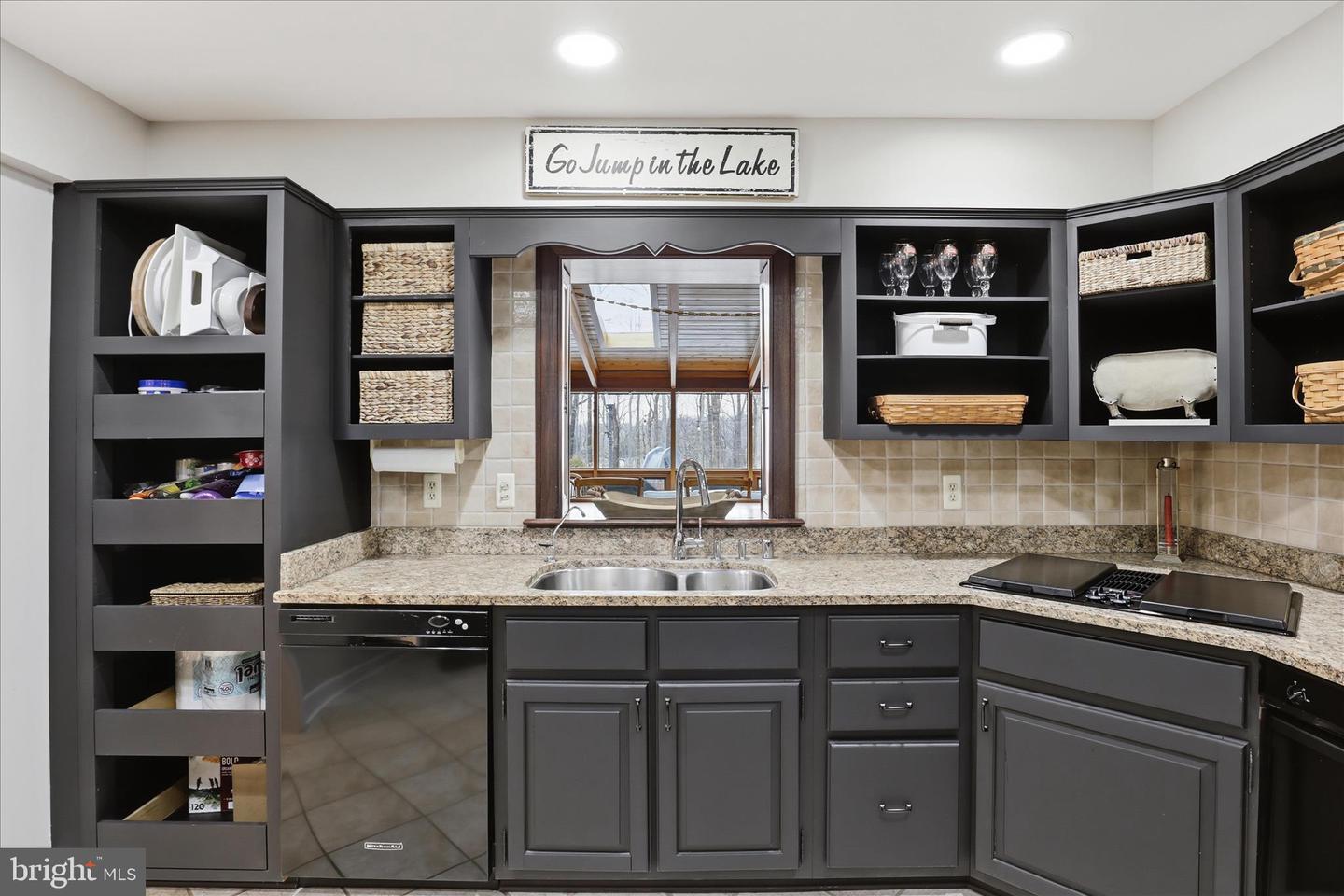 6704 CEDAR VIEW CT, CLIFTON, Virginia 20124, 5 Bedrooms Bedrooms, ,6 BathroomsBathrooms,Residential,For sale,6704 CEDAR VIEW CT,VAFX2289800 MLS # VAFX2289800 6704 CEDAR VIEW CT, CLIFTON, Virginia 20124, 5 Bedrooms Bedrooms, ,6 BathroomsBathrooms,Residential,For sale,6704 CEDAR VIEW CT,VAFX2289800 MLS # VAFX2289800