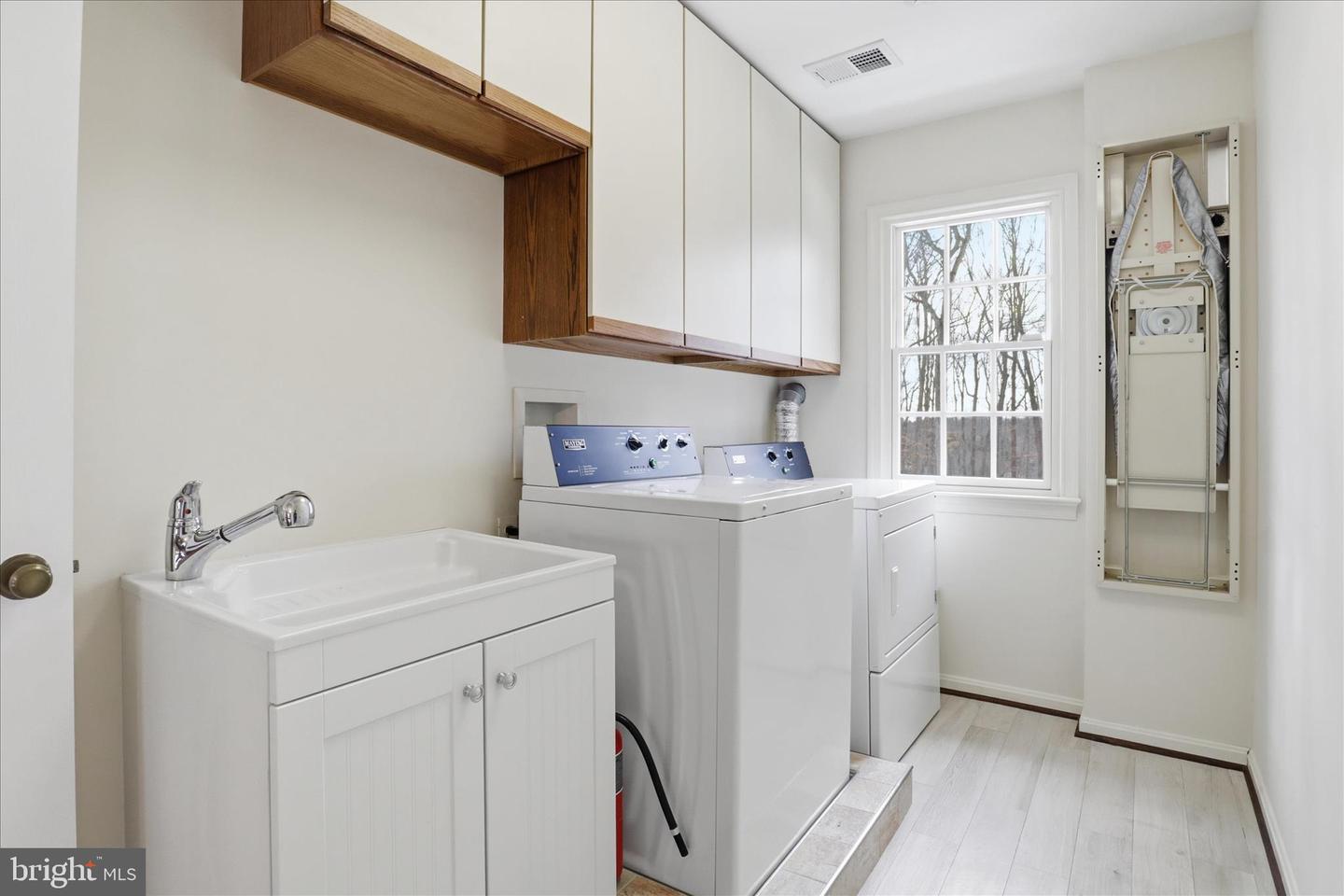 6704 CEDAR VIEW CT, CLIFTON, Virginia 20124, 5 Bedrooms Bedrooms, ,6 BathroomsBathrooms,Residential,For sale,6704 CEDAR VIEW CT,VAFX2289800 MLS # VAFX2289800 6704 CEDAR VIEW CT, CLIFTON, Virginia 20124, 5 Bedrooms Bedrooms, ,6 BathroomsBathrooms,Residential,For sale,6704 CEDAR VIEW CT,VAFX2289800 MLS # VAFX2289800