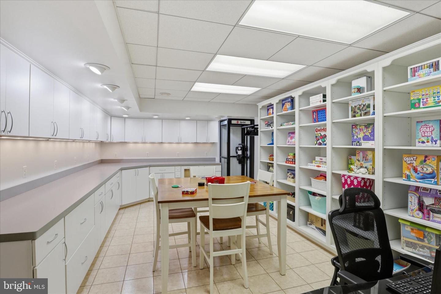 6704 CEDAR VIEW CT, CLIFTON, Virginia 20124, 5 Bedrooms Bedrooms, ,6 BathroomsBathrooms,Residential,For sale,6704 CEDAR VIEW CT,VAFX2289800 MLS # VAFX2289800 6704 CEDAR VIEW CT, CLIFTON, Virginia 20124, 5 Bedrooms Bedrooms, ,6 BathroomsBathrooms,Residential,For sale,6704 CEDAR VIEW CT,VAFX2289800 MLS # VAFX2289800