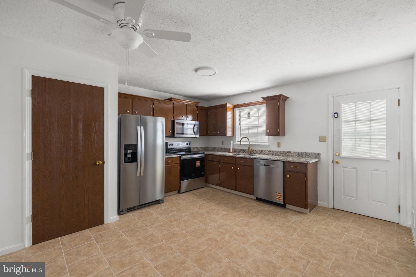 105 PARKSIDE DR, WINCHESTER, Virginia 22602, 2 Bedrooms Bedrooms, ,1 BathroomBathrooms,Residential,For sale,105 PARKSIDE DR,VAFV2039526 MLS # VAFV2039526