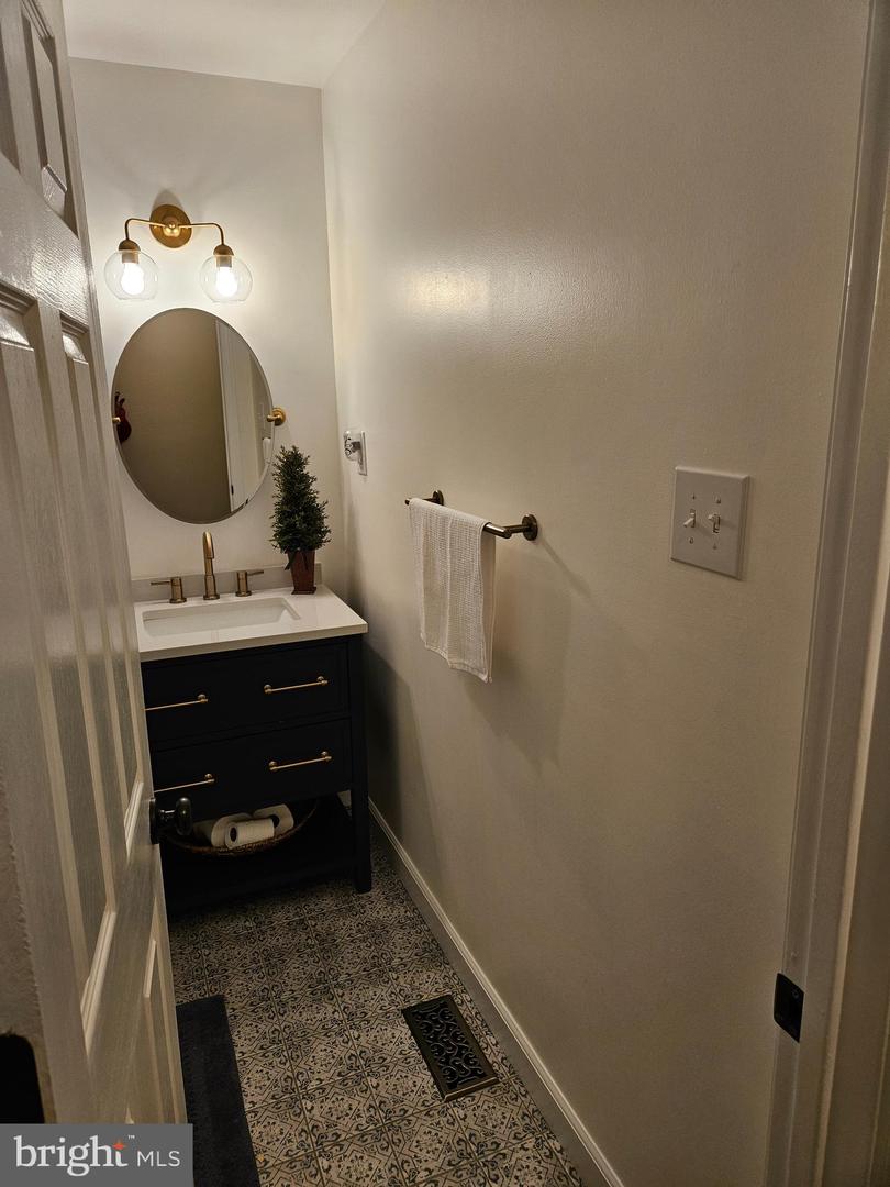 14464 LIPSCOMB HILL LN, MILFORD, Virginia 22514, 4 Bedrooms Bedrooms, 8 Rooms Rooms,3 BathroomsBathrooms,Residential,For sale,14464 LIPSCOMB HILL LN,VACV2009538 MLS # VACV2009538