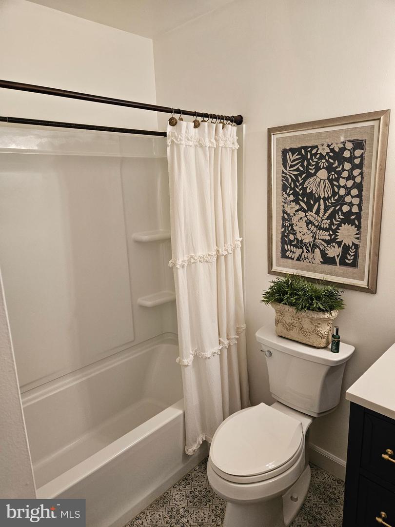 14464 LIPSCOMB HILL LN, MILFORD, Virginia 22514, 4 Bedrooms Bedrooms, 8 Rooms Rooms,3 BathroomsBathrooms,Residential,For sale,14464 LIPSCOMB HILL LN,VACV2009538 MLS # VACV2009538