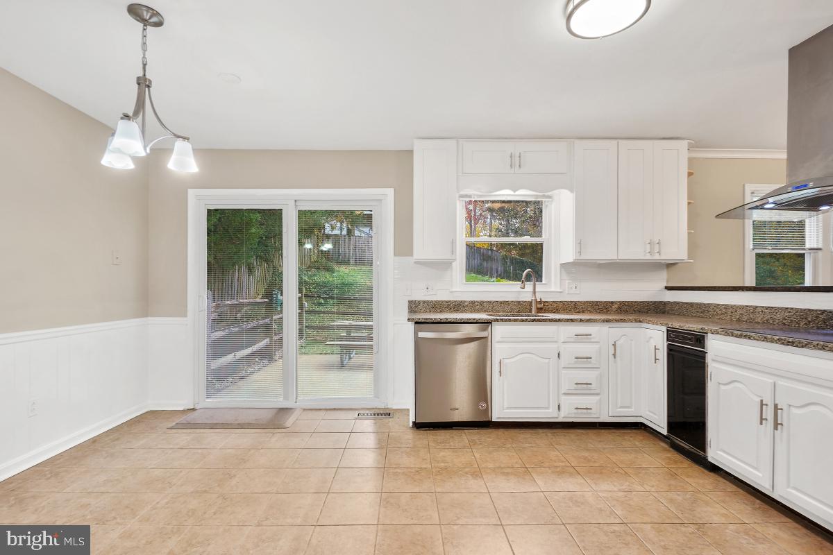 6871 CHURCHILL RD, MCLEAN, Virginia 22101, 4 Bedrooms Bedrooms, ,3 BathroomsBathrooms,Residential,For sale,6871 CHURCHILL RD,VAFX2291238 MLS # VAFX2291238