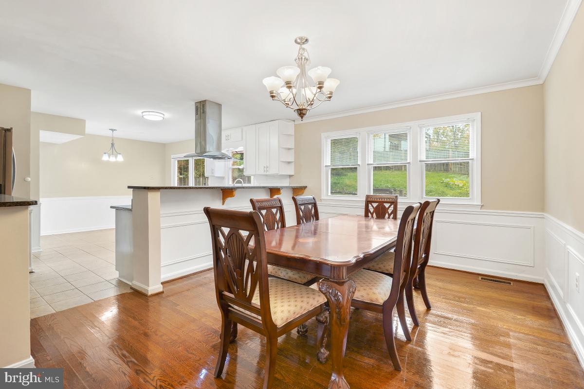 6871 CHURCHILL RD, MCLEAN, Virginia 22101, 4 Bedrooms Bedrooms, ,3 BathroomsBathrooms,Residential,For sale,6871 CHURCHILL RD,VAFX2291238 MLS # VAFX2291238