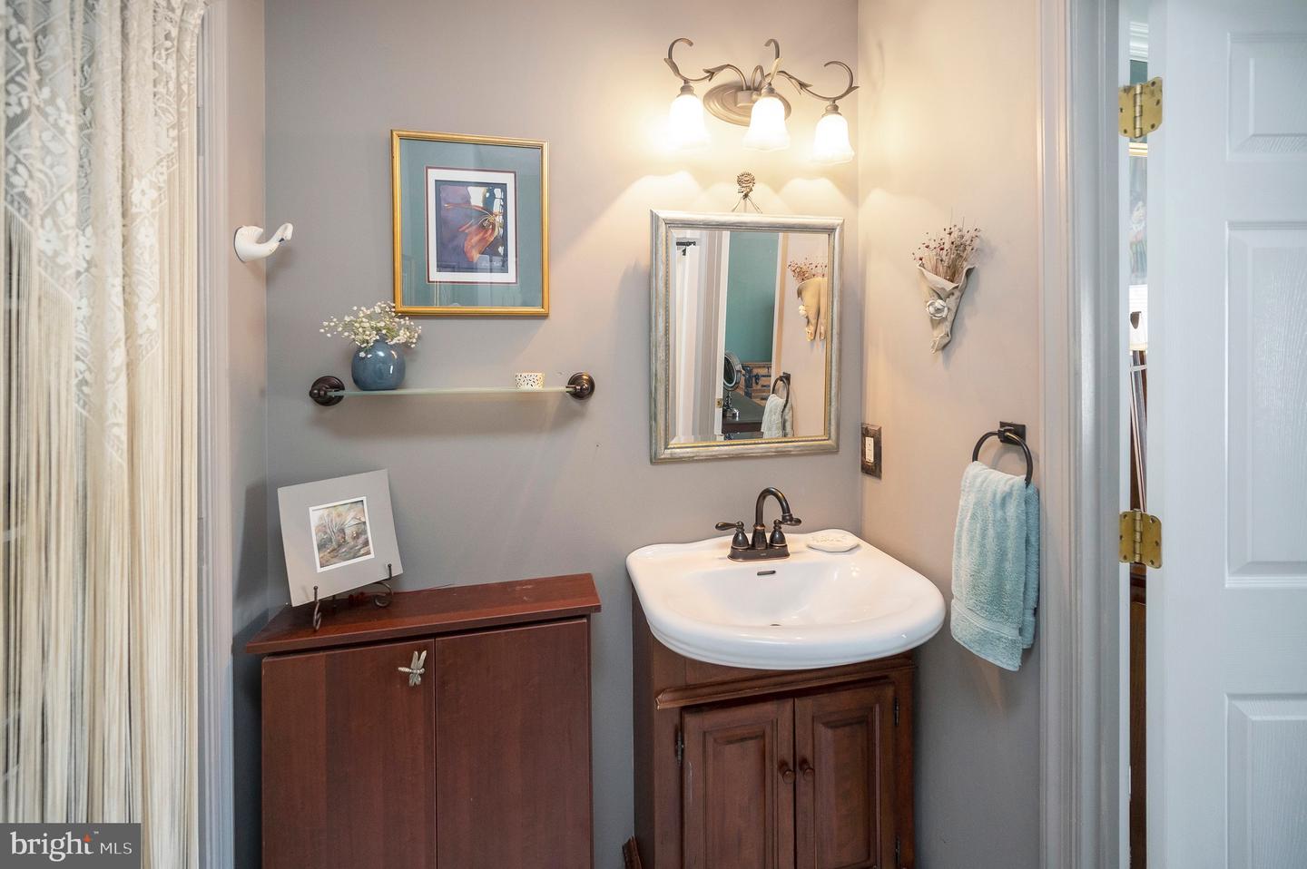 119 WASHINGTON ST, LOCUST GROVE, Virginia 22508, 3 Bedrooms Bedrooms, ,2 BathroomsBathrooms,Residential,For sale,119 WASHINGTON ST,VAOR2013298 MLS # VAOR2013298