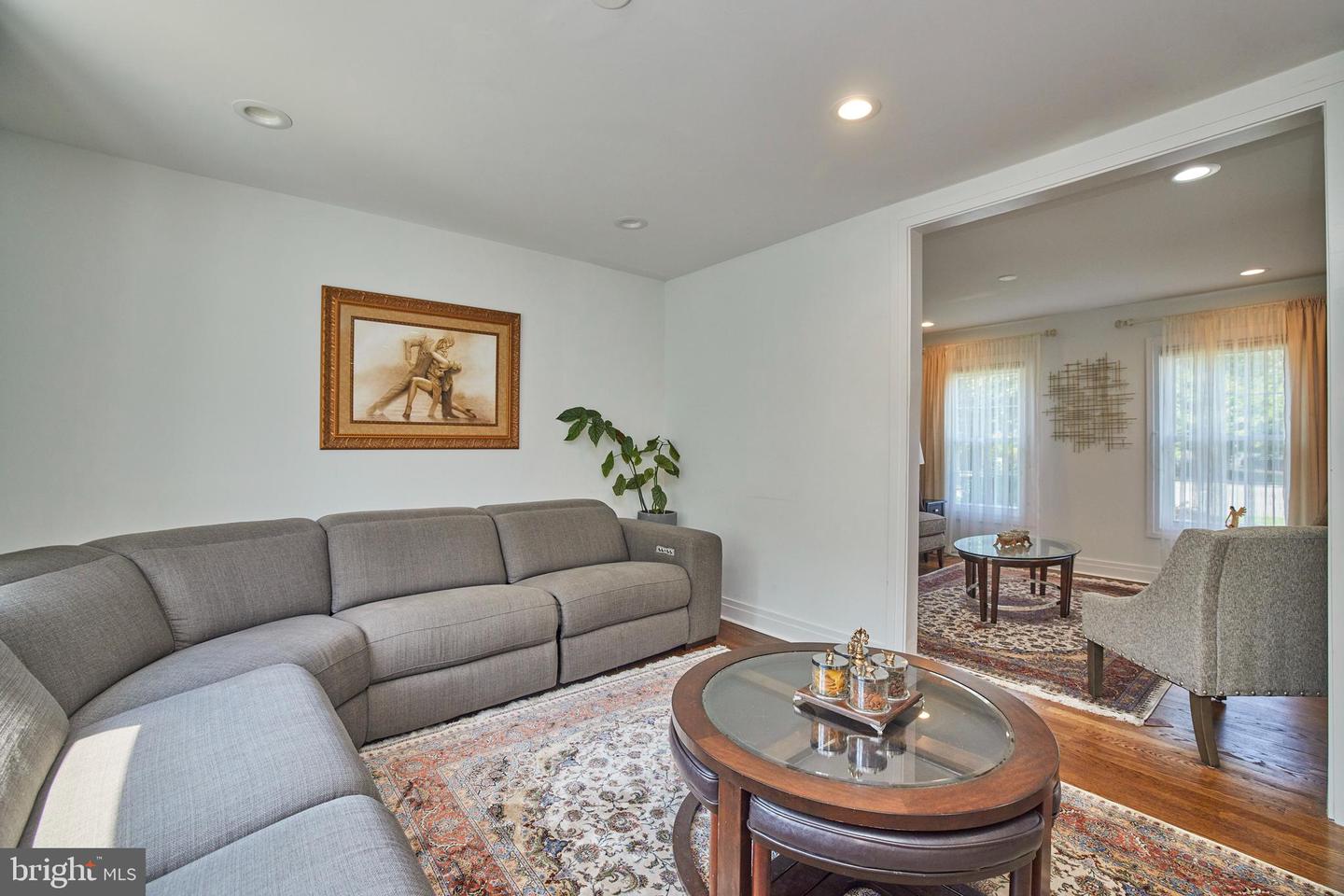 9609 PODIUM DR, VIENNA, Virginia 22182, 4 Bedrooms Bedrooms, ,3 BathroomsBathrooms,Residential,For sale,9609 PODIUM DR,VAFX2291148 MLS # VAFX2291148