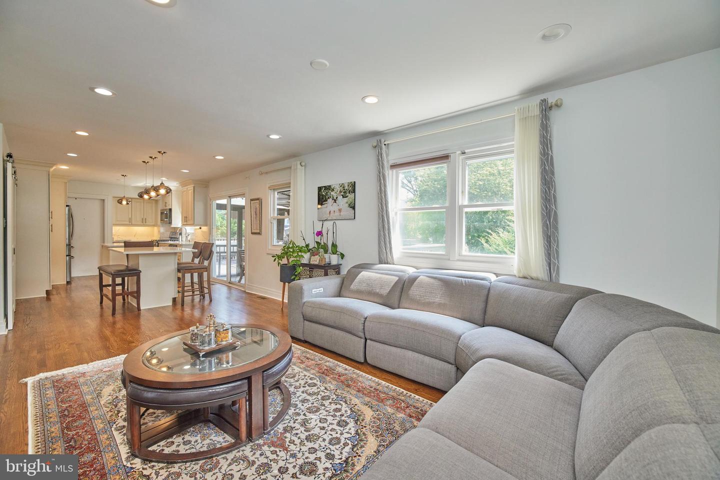 9609 PODIUM DR, VIENNA, Virginia 22182, 4 Bedrooms Bedrooms, ,3 BathroomsBathrooms,Residential,For sale,9609 PODIUM DR,VAFX2291148 MLS # VAFX2291148