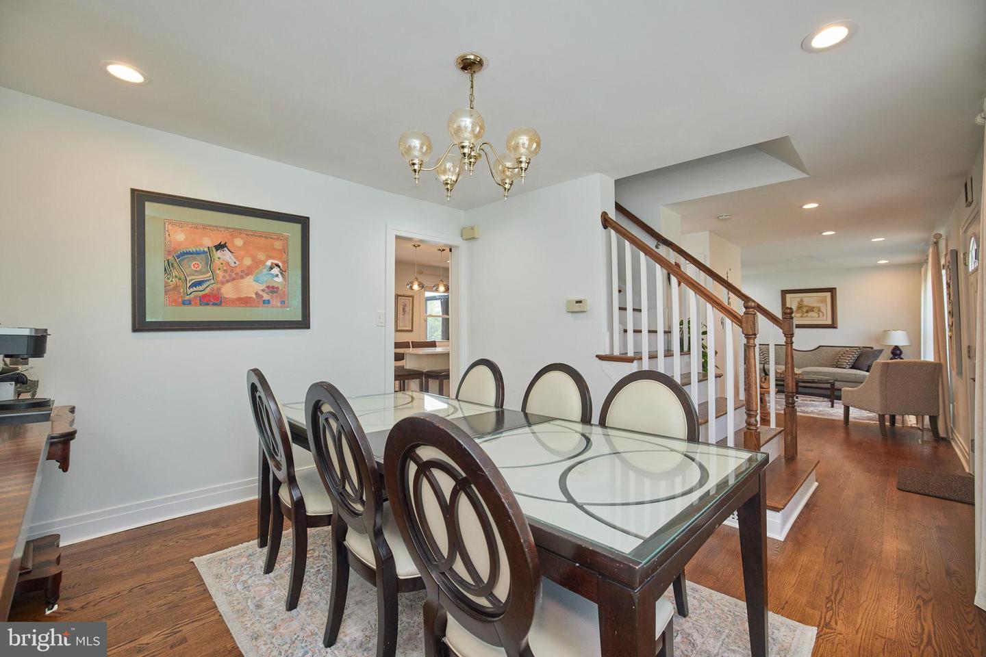 9609 PODIUM DR, VIENNA, Virginia 22182, 4 Bedrooms Bedrooms, ,3 BathroomsBathrooms,Residential,For sale,9609 PODIUM DR,VAFX2291148 MLS # VAFX2291148