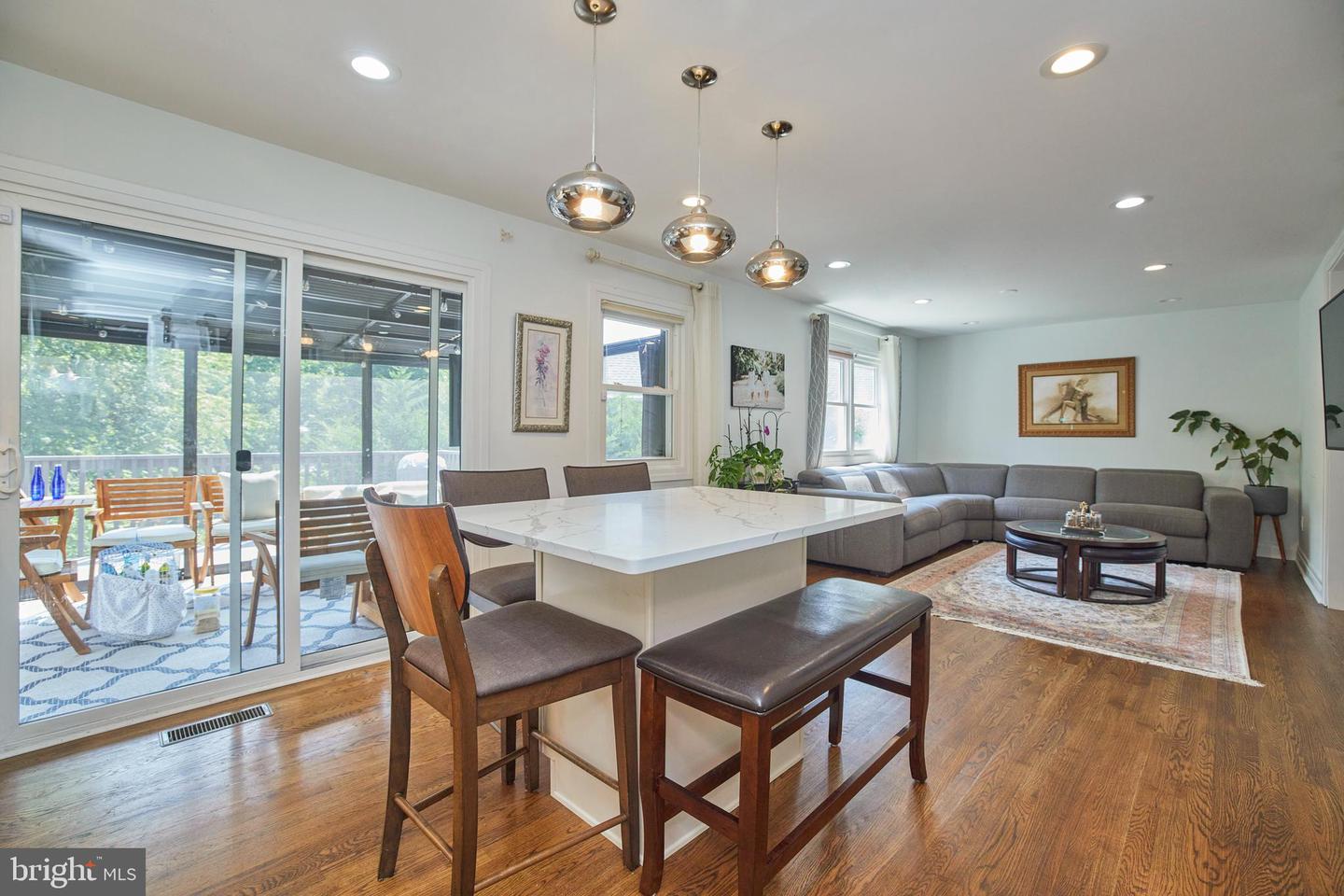 9609 PODIUM DR, VIENNA, Virginia 22182, 4 Bedrooms Bedrooms, ,3 BathroomsBathrooms,Residential,For sale,9609 PODIUM DR,VAFX2291148 MLS # VAFX2291148