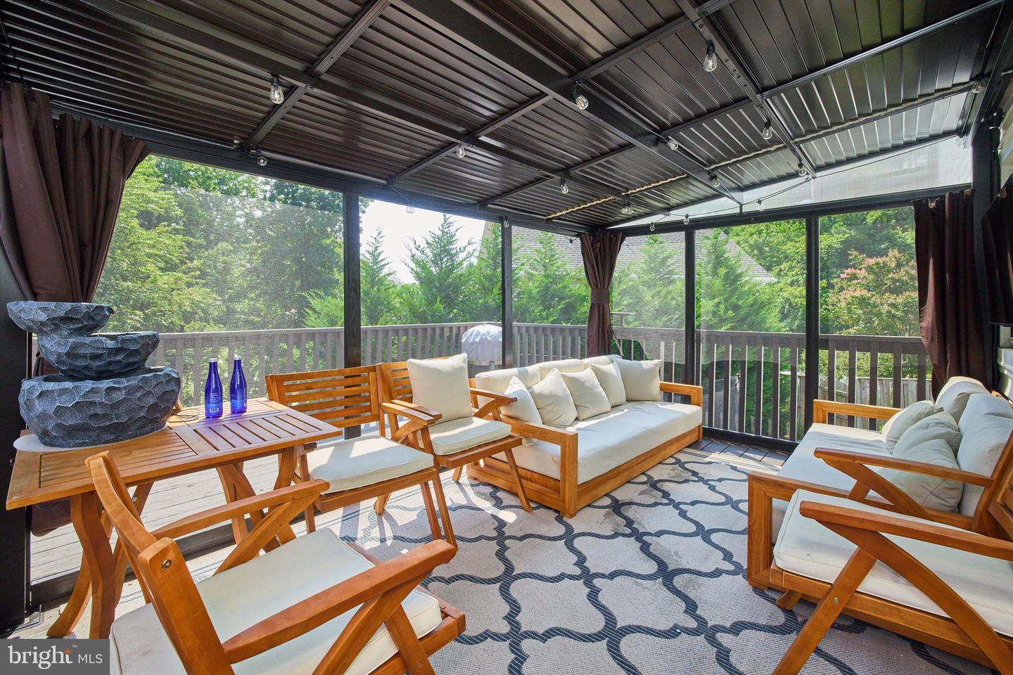 9609 PODIUM DR, VIENNA, Virginia 22182, 4 Bedrooms Bedrooms, ,3 BathroomsBathrooms,Residential,For sale,9609 PODIUM DR,VAFX2291148 MLS # VAFX2291148