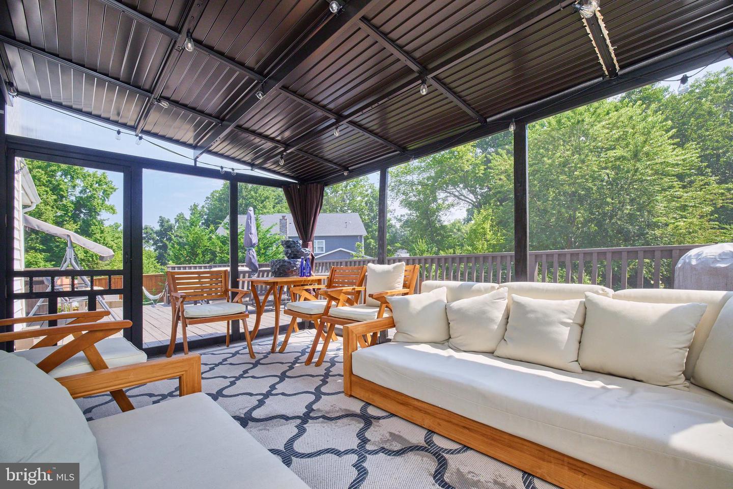 9609 PODIUM DR, VIENNA, Virginia 22182, 4 Bedrooms Bedrooms, ,3 BathroomsBathrooms,Residential,For sale,9609 PODIUM DR,VAFX2291148 MLS # VAFX2291148