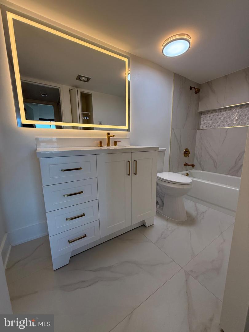 1808 OLD MEADOW RD #1201, MCLEAN, Virginia 22102, 1 Bedroom Bedrooms, ,1 BathroomBathrooms,Residential,For sale,1808 OLD MEADOW RD #1201,VAFX2291194 MLS # VAFX2291194