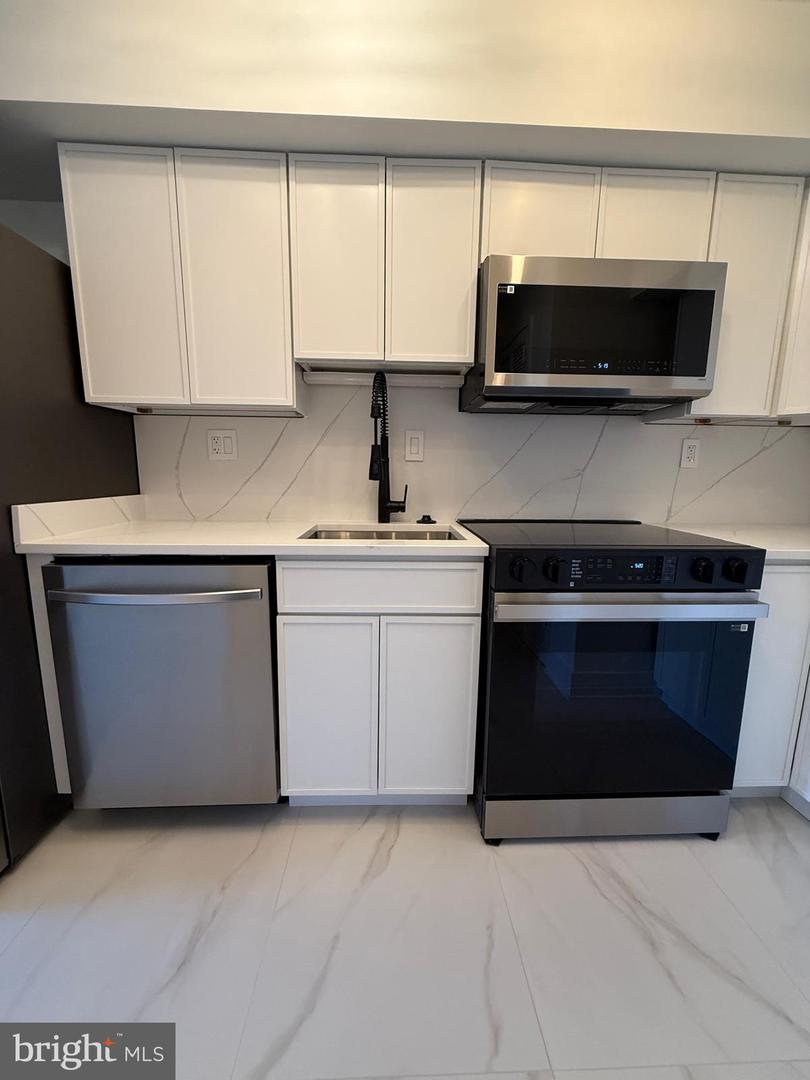 1808 OLD MEADOW RD #1201, MCLEAN, Virginia 22102, 1 Bedroom Bedrooms, ,1 BathroomBathrooms,Residential,For sale,1808 OLD MEADOW RD #1201,VAFX2291194 MLS # VAFX2291194