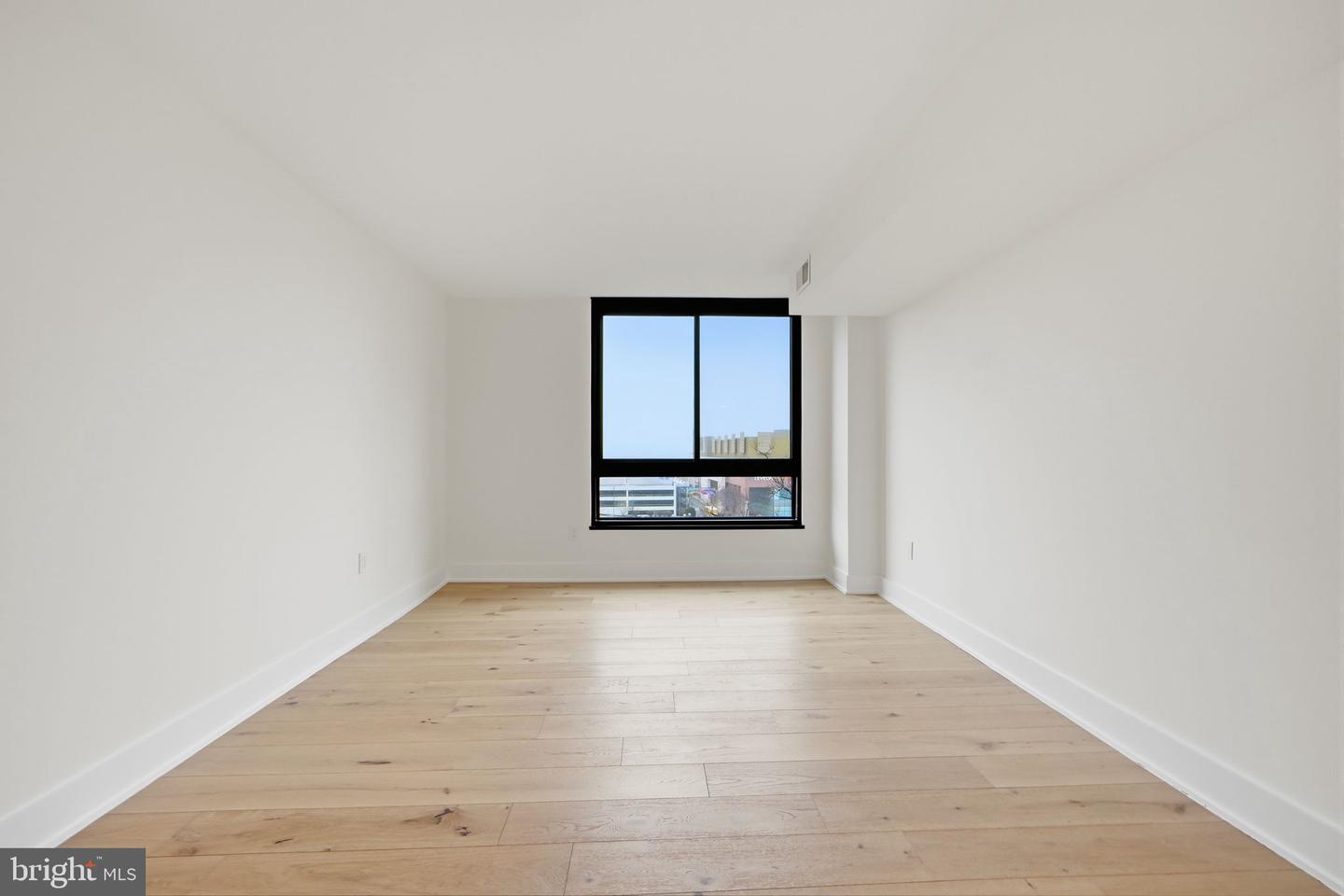 1808 OLD MEADOW RD #1201, MCLEAN, Virginia 22102, 1 Bedroom Bedrooms, ,1 BathroomBathrooms,Residential,For sale,1808 OLD MEADOW RD #1201,VAFX2291194 MLS # VAFX2291194 1808 OLD MEADOW RD #1201, MCLEAN, Virginia 22102, 1 Bedroom Bedrooms, ,1 BathroomBathrooms,Residential,For sale,1808 OLD MEADOW RD #1201,VAFX2291194 MLS # VAFX2291194