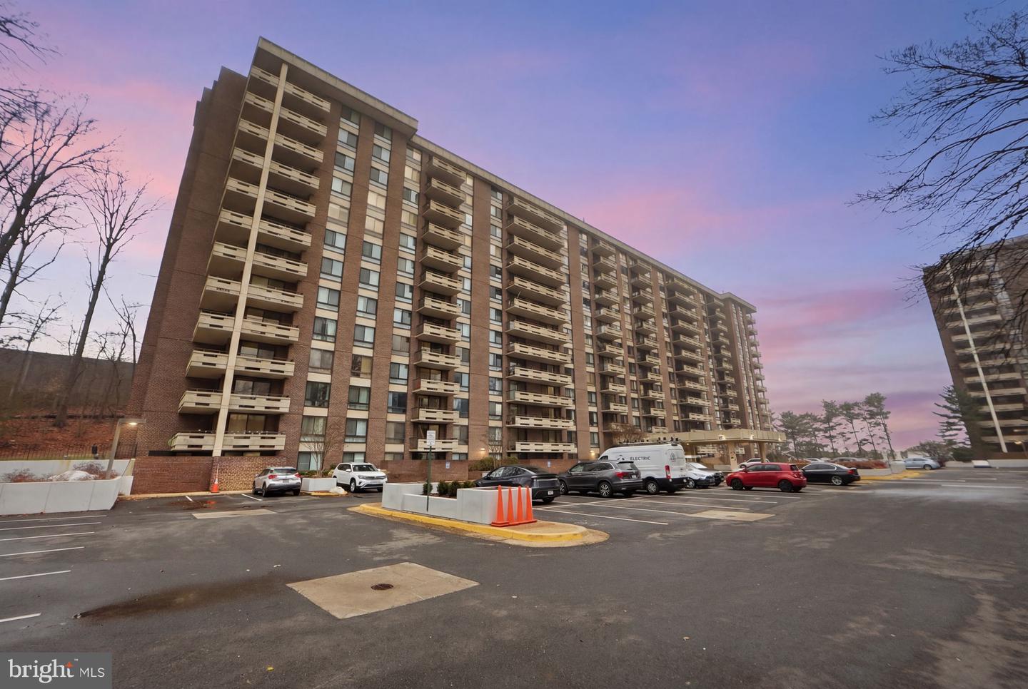 1808 OLD MEADOW RD #1201, MCLEAN, Virginia 22102, 1 Bedroom Bedrooms, ,1 BathroomBathrooms,Residential,For sale,1808 OLD MEADOW RD #1201,VAFX2291194 MLS # VAFX2291194 1808 OLD MEADOW RD #1201, MCLEAN, Virginia 22102, 1 Bedroom Bedrooms, ,1 BathroomBathrooms,Residential,For sale,1808 OLD MEADOW RD #1201,VAFX2291194 MLS # VAFX2291194