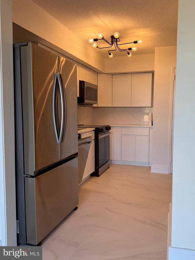 1808 OLD MEADOW RD #1201, MCLEAN, Virginia 22102, 1 Bedroom Bedrooms, ,1 BathroomBathrooms,Residential,For sale,1808 OLD MEADOW RD #1201,VAFX2291194 MLS # VAFX2291194