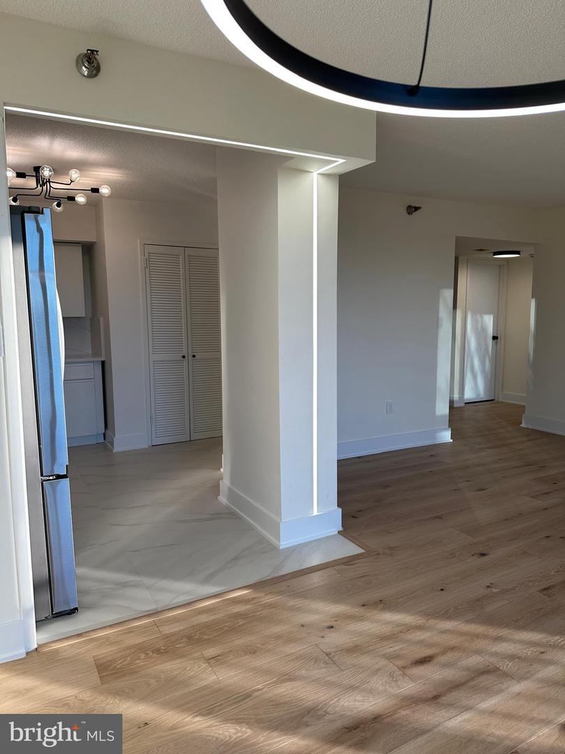 1808 OLD MEADOW RD #1201, MCLEAN, Virginia 22102, 1 Bedroom Bedrooms, ,1 BathroomBathrooms,Residential,For sale,1808 OLD MEADOW RD #1201,VAFX2291194 MLS # VAFX2291194