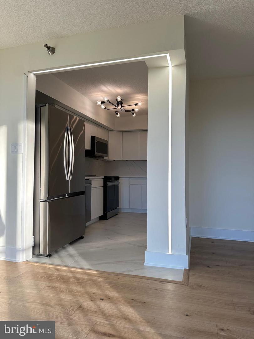 1808 OLD MEADOW RD #1201, MCLEAN, Virginia 22102, 1 Bedroom Bedrooms, ,1 BathroomBathrooms,Residential,For sale,1808 OLD MEADOW RD #1201,VAFX2291194 MLS # VAFX2291194