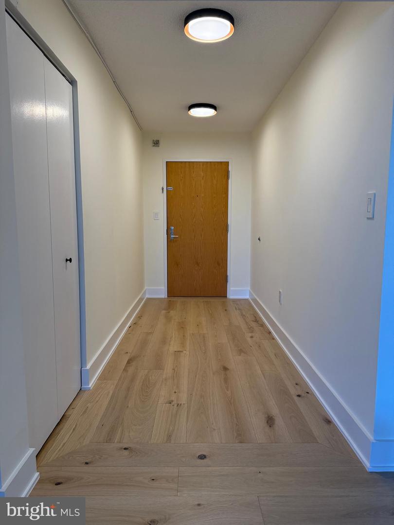 1808 OLD MEADOW RD #1201, MCLEAN, Virginia 22102, 1 Bedroom Bedrooms, ,1 BathroomBathrooms,Residential,For sale,1808 OLD MEADOW RD #1201,VAFX2291194 MLS # VAFX2291194