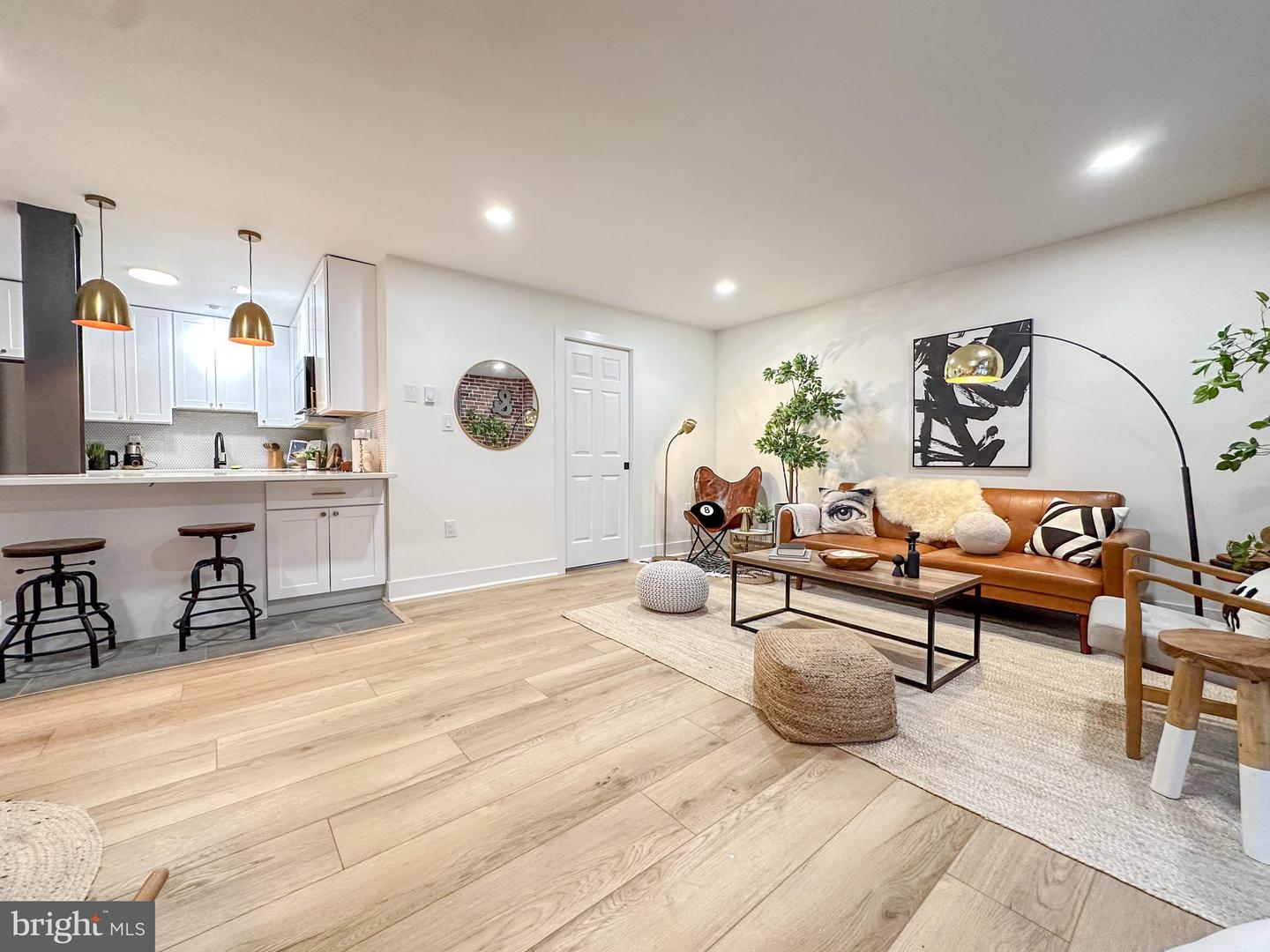 3245 RIO #206, FALLS CHURCH, Virginia 22041, 2 Bedrooms Bedrooms, 4 Rooms Rooms,1 BathroomBathrooms,Residential,For sale,3245 RIO #206,VAFX2291196 MLS # VAFX2291196