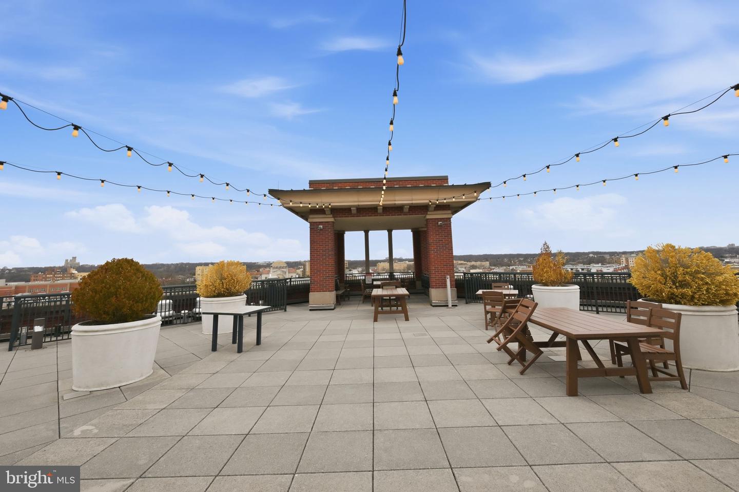 1390 KENYON ST NW #325, WASHINGTON, District Of Columbia 20010, 2 Bedrooms Bedrooms, ,2 BathroomsBathrooms,Residential,For sale,1390 KENYON ST NW #325,DCDC2246350 MLS # DCDC2246350