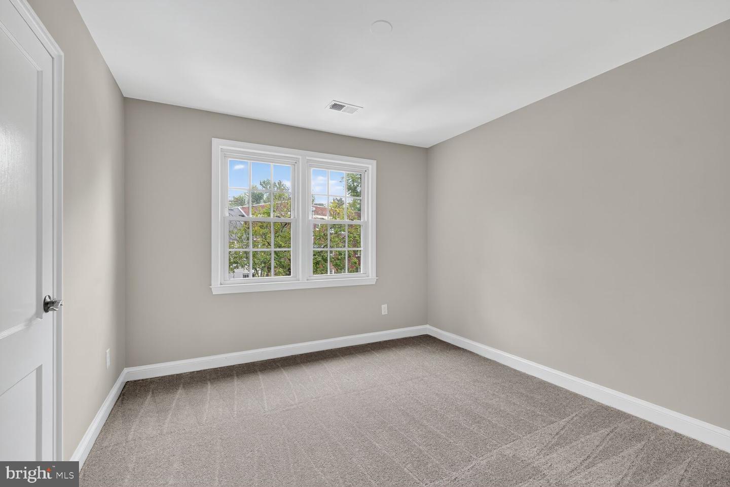 1315 S WALTER REED DR #17101, ARLINGTON, Virginia 22204, 2 Bedrooms Bedrooms, ,1 BathroomBathrooms,Residential,For sale,1315 S WALTER REED DR #17101,VAAR2068948 MLS # VAAR2068948