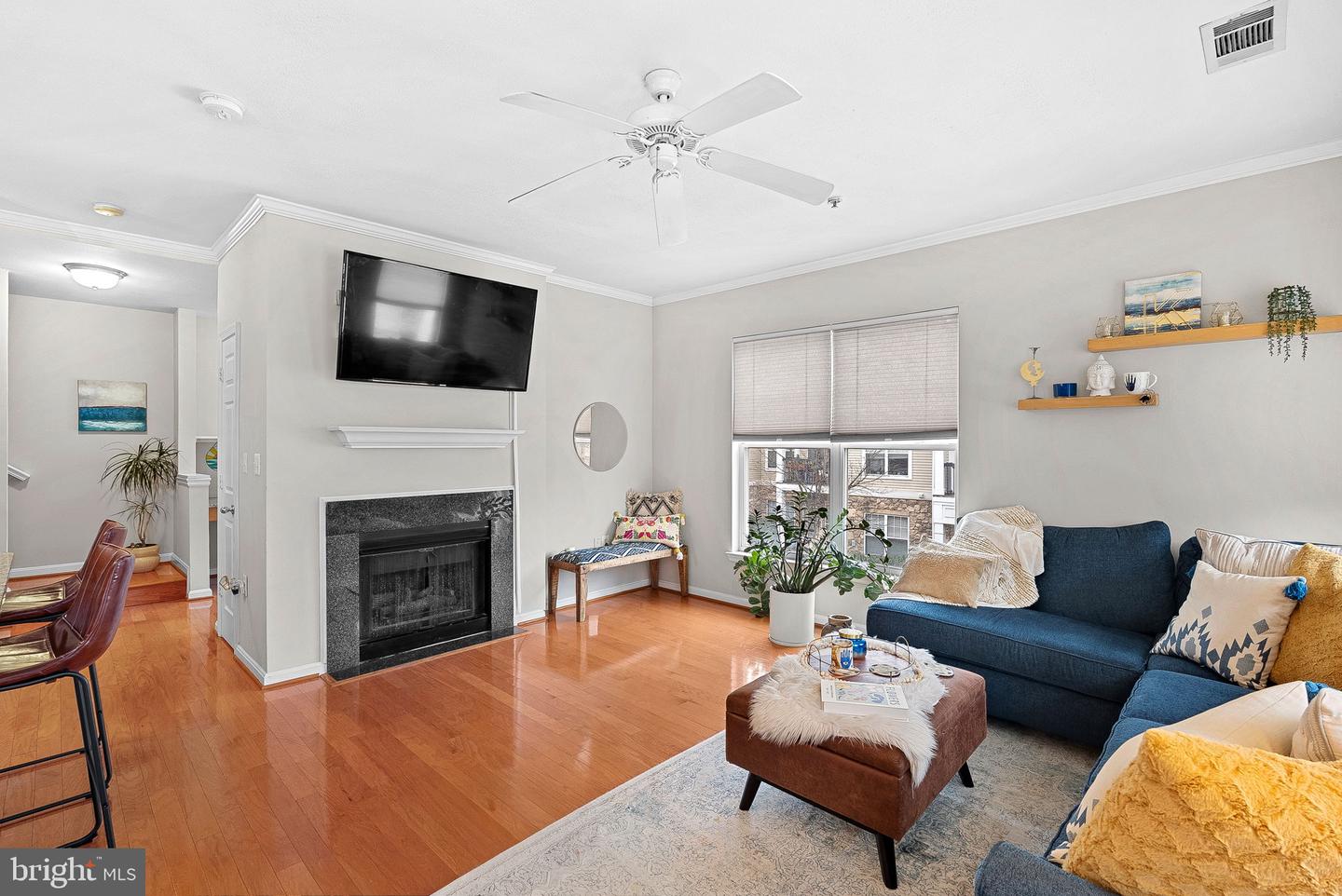 5114-T TRAVIS EDWARD WAY #T, CENTREVILLE, Virginia 20120, 2 Bedrooms Bedrooms, ,2 BathroomsBathrooms,Residential,For sale,5114-T TRAVIS EDWARD WAY #T,VAFX2291266 MLS # VAFX2291266