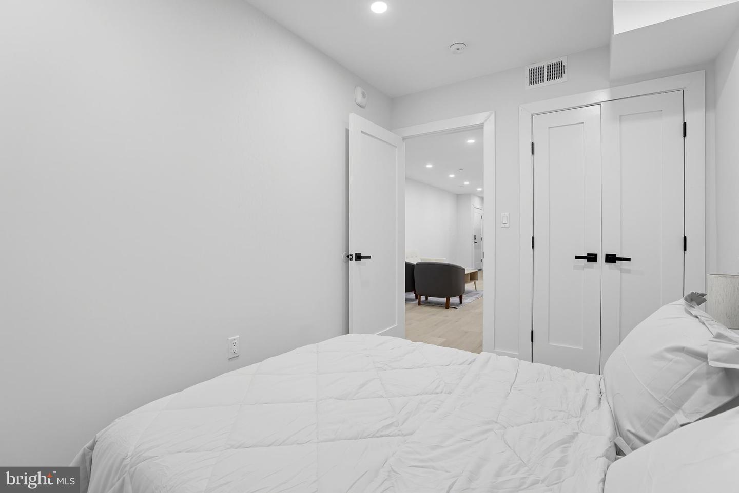 3923 14TH ST NW #1, WASHINGTON, District Of Columbia 20011, 1 Bedroom Bedrooms, ,1 BathroomBathrooms,Residential,For sale,3923 14TH ST NW #1,DCDC2246402 MLS # DCDC2246402