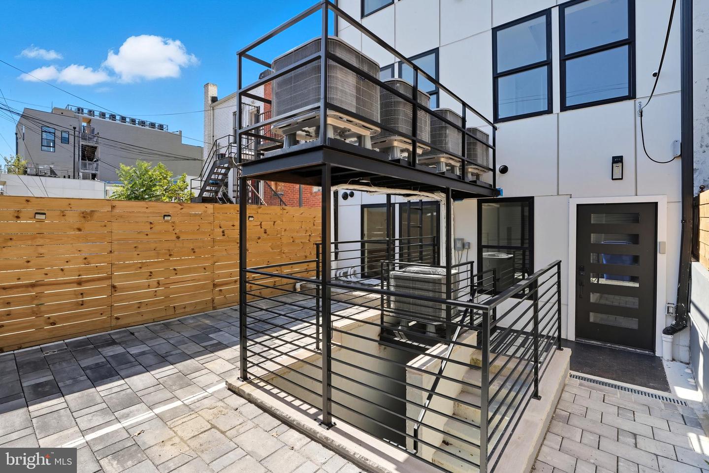 3923 14TH ST NW #1, WASHINGTON, District Of Columbia 20011, 1 Bedroom Bedrooms, ,1 BathroomBathrooms,Residential,For sale,3923 14TH ST NW #1,DCDC2246402 MLS # DCDC2246402