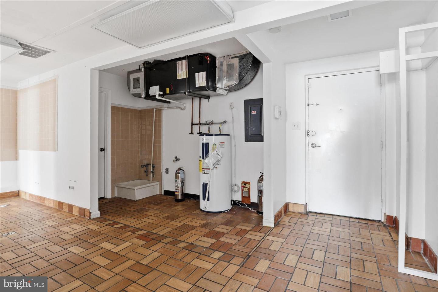 623 S WASHINGTON ST, ALEXANDRIA, Virginia 22314, ,Land,For sale,623 S WASHINGTON ST,VAAX2053644 MLS # VAAX2053644