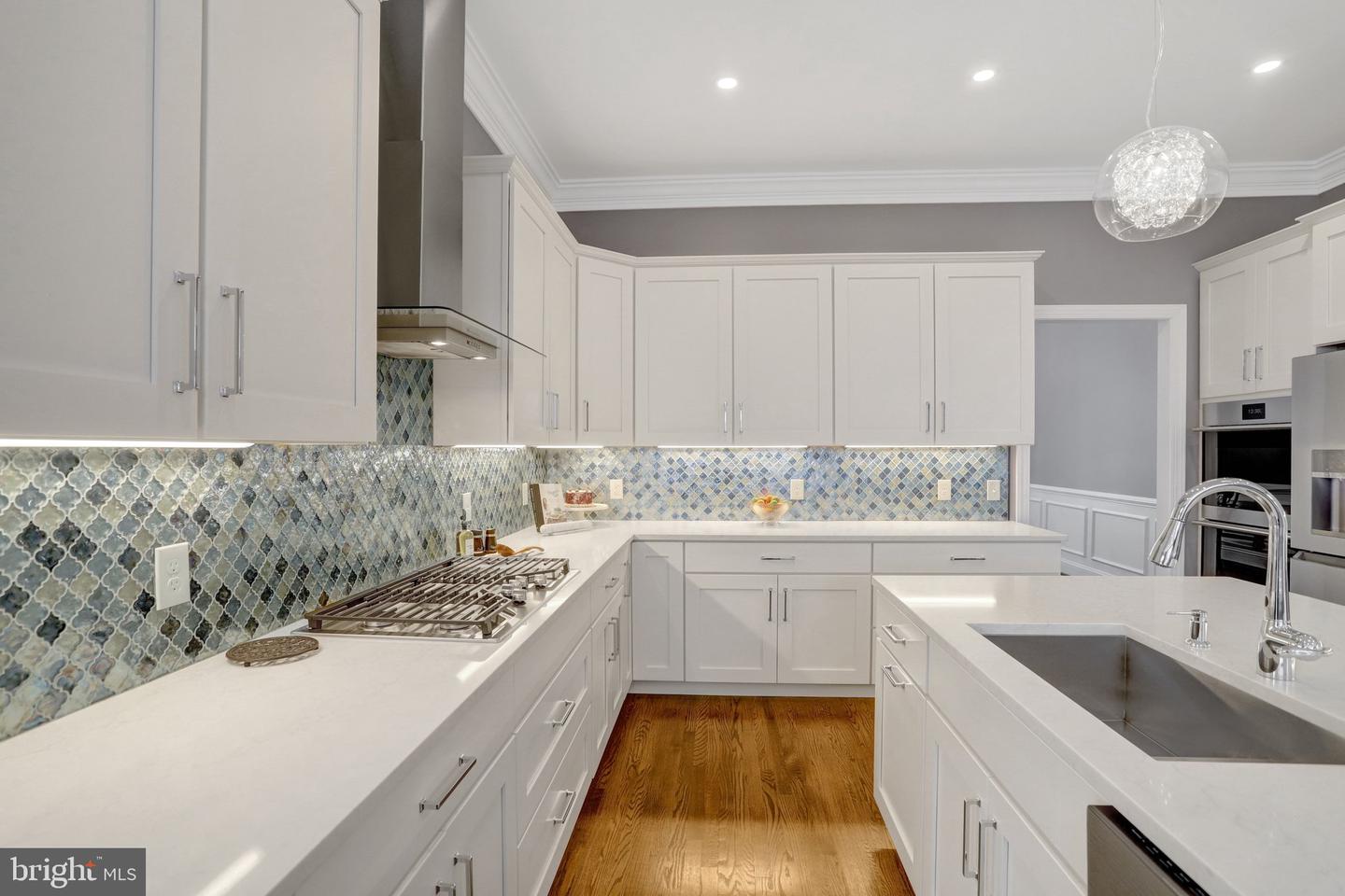 2939 N SYCAMORE ST, ARLINGTON, Virginia 22207, 4 Bedrooms Bedrooms, ,3 BathroomsBathrooms,Residential,For sale,2939 N SYCAMORE ST,VAAR2061326 MLS # VAAR2061326 2939 N SYCAMORE ST, ARLINGTON, Virginia 22207, 4 Bedrooms Bedrooms, ,3 BathroomsBathrooms,Residential,For sale,2939 N SYCAMORE ST,VAAR2061326 MLS # VAAR2061326