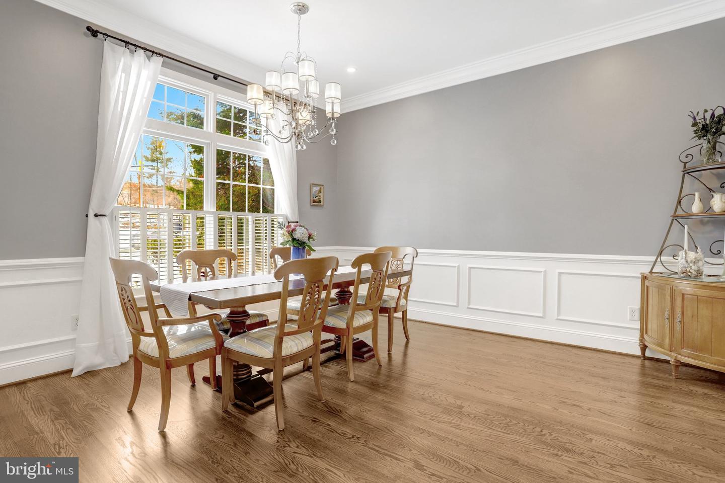 2939 N SYCAMORE ST, ARLINGTON, Virginia 22207, 4 Bedrooms Bedrooms, ,3 BathroomsBathrooms,Residential,For sale,2939 N SYCAMORE ST,VAAR2061326 MLS # VAAR2061326 2939 N SYCAMORE ST, ARLINGTON, Virginia 22207, 4 Bedrooms Bedrooms, ,3 BathroomsBathrooms,Residential,For sale,2939 N SYCAMORE ST,VAAR2061326 MLS # VAAR2061326