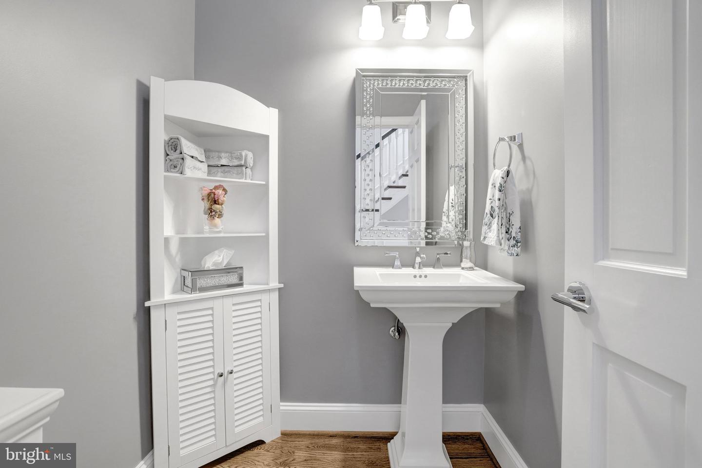 2939 N SYCAMORE ST, ARLINGTON, Virginia 22207, 4 Bedrooms Bedrooms, ,3 BathroomsBathrooms,Residential,For sale,2939 N SYCAMORE ST,VAAR2061326 MLS # VAAR2061326 2939 N SYCAMORE ST, ARLINGTON, Virginia 22207, 4 Bedrooms Bedrooms, ,3 BathroomsBathrooms,Residential,For sale,2939 N SYCAMORE ST,VAAR2061326 MLS # VAAR2061326