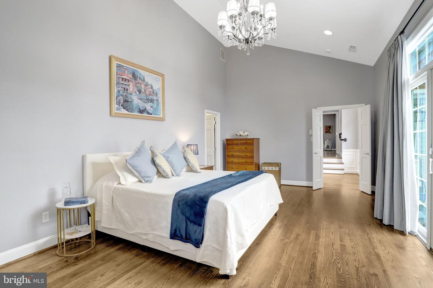 2939 N SYCAMORE ST, ARLINGTON, Virginia 22207, 4 Bedrooms Bedrooms, ,3 BathroomsBathrooms,Residential,For sale,2939 N SYCAMORE ST,VAAR2061326 MLS # VAAR2061326 2939 N SYCAMORE ST, ARLINGTON, Virginia 22207, 4 Bedrooms Bedrooms, ,3 BathroomsBathrooms,Residential,For sale,2939 N SYCAMORE ST,VAAR2061326 MLS # VAAR2061326