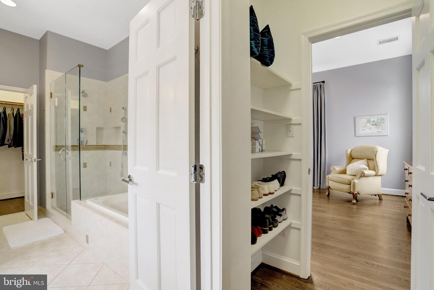 2939 N SYCAMORE ST, ARLINGTON, Virginia 22207, 4 Bedrooms Bedrooms, ,3 BathroomsBathrooms,Residential,For sale,2939 N SYCAMORE ST,VAAR2061326 MLS # VAAR2061326 2939 N SYCAMORE ST, ARLINGTON, Virginia 22207, 4 Bedrooms Bedrooms, ,3 BathroomsBathrooms,Residential,For sale,2939 N SYCAMORE ST,VAAR2061326 MLS # VAAR2061326