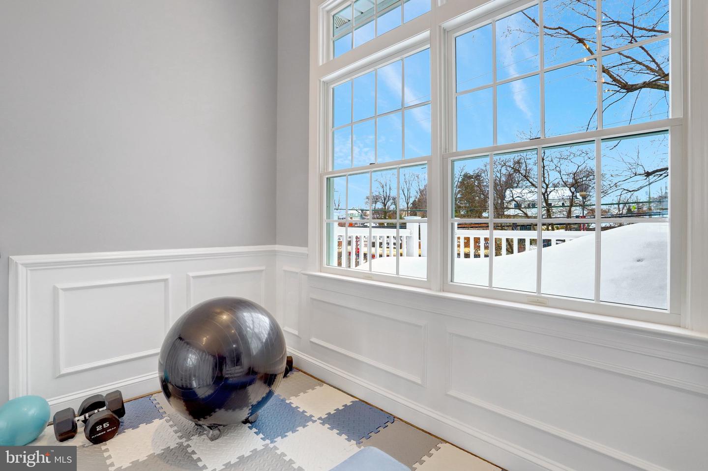 2939 N SYCAMORE ST, ARLINGTON, Virginia 22207, 4 Bedrooms Bedrooms, ,3 BathroomsBathrooms,Residential,For sale,2939 N SYCAMORE ST,VAAR2061326 MLS # VAAR2061326 2939 N SYCAMORE ST, ARLINGTON, Virginia 22207, 4 Bedrooms Bedrooms, ,3 BathroomsBathrooms,Residential,For sale,2939 N SYCAMORE ST,VAAR2061326 MLS # VAAR2061326