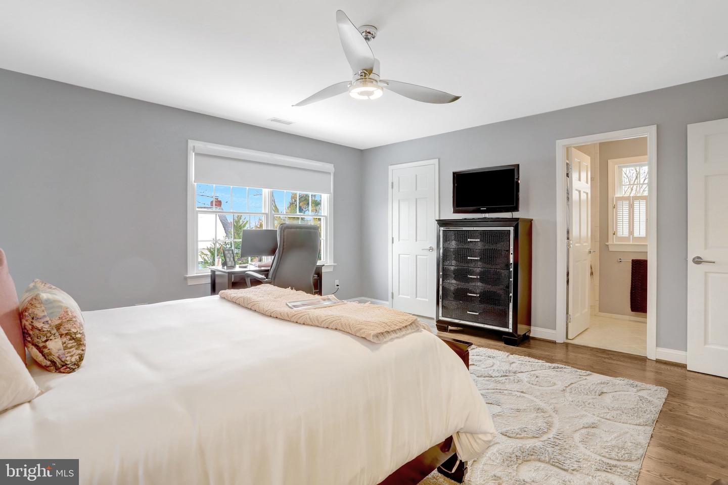 2939 N SYCAMORE ST, ARLINGTON, Virginia 22207, 4 Bedrooms Bedrooms, ,3 BathroomsBathrooms,Residential,For sale,2939 N SYCAMORE ST,VAAR2061326 MLS # VAAR2061326 2939 N SYCAMORE ST, ARLINGTON, Virginia 22207, 4 Bedrooms Bedrooms, ,3 BathroomsBathrooms,Residential,For sale,2939 N SYCAMORE ST,VAAR2061326 MLS # VAAR2061326