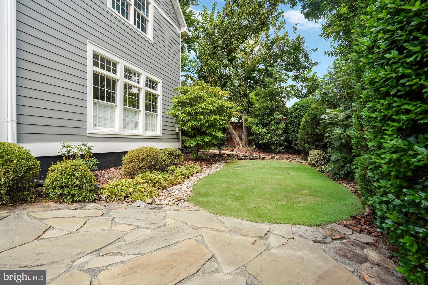 2939 N SYCAMORE ST, ARLINGTON, Virginia 22207, 4 Bedrooms Bedrooms, ,3 BathroomsBathrooms,Residential,For sale,2939 N SYCAMORE ST,VAAR2061326 MLS # VAAR2061326 2939 N SYCAMORE ST, ARLINGTON, Virginia 22207, 4 Bedrooms Bedrooms, ,3 BathroomsBathrooms,Residential,For sale,2939 N SYCAMORE ST,VAAR2061326 MLS # VAAR2061326