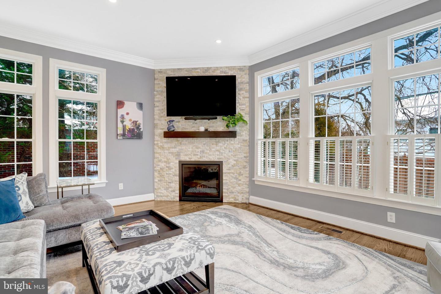 2939 N SYCAMORE ST, ARLINGTON, Virginia 22207, 4 Bedrooms Bedrooms, ,3 BathroomsBathrooms,Residential,For sale,2939 N SYCAMORE ST,VAAR2061326 MLS # VAAR2061326 2939 N SYCAMORE ST, ARLINGTON, Virginia 22207, 4 Bedrooms Bedrooms, ,3 BathroomsBathrooms,Residential,For sale,2939 N SYCAMORE ST,VAAR2061326 MLS # VAAR2061326