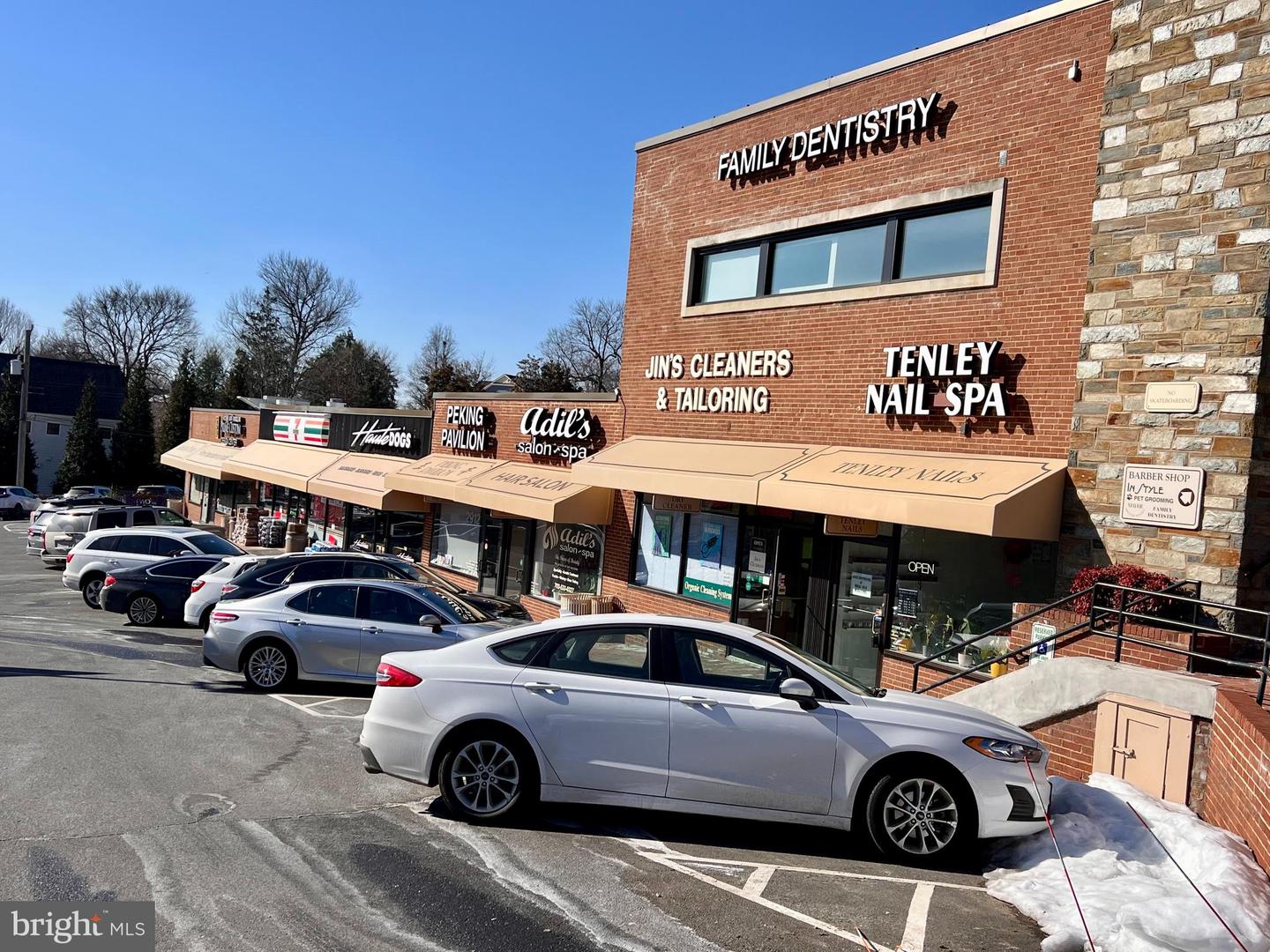 2939 N SYCAMORE ST, ARLINGTON, Virginia 22207, 4 Bedrooms Bedrooms, ,3 BathroomsBathrooms,Residential,For sale,2939 N SYCAMORE ST,VAAR2061326 MLS # VAAR2061326 2939 N SYCAMORE ST, ARLINGTON, Virginia 22207, 4 Bedrooms Bedrooms, ,3 BathroomsBathrooms,Residential,For sale,2939 N SYCAMORE ST,VAAR2061326 MLS # VAAR2061326